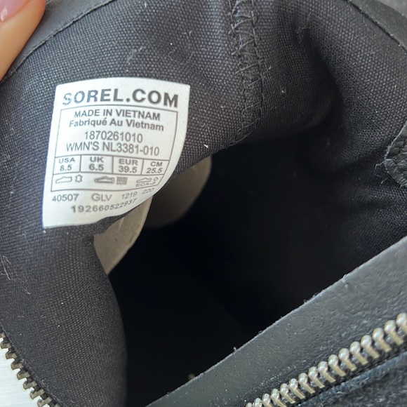 Sorel waterproof women’s booties - Picture 8 of 8